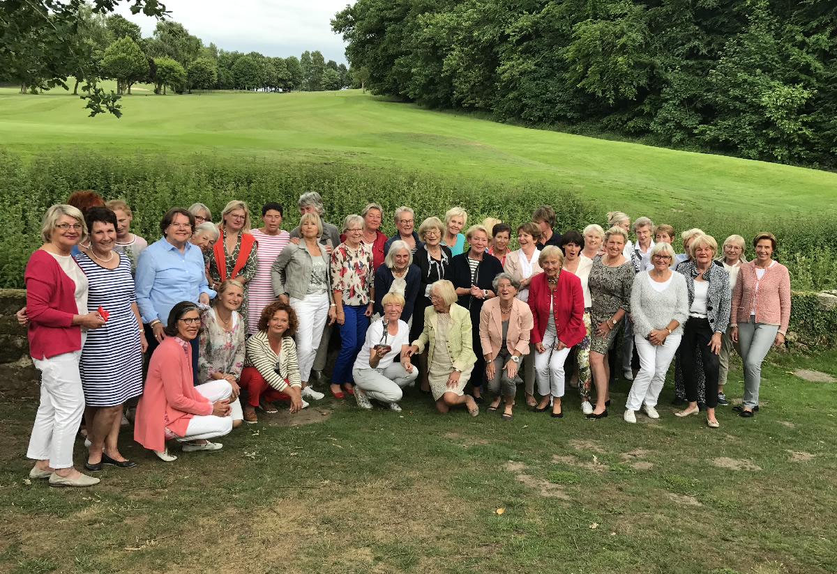 Freundschaftsspiel der Golf- Damen in Tecklenburg